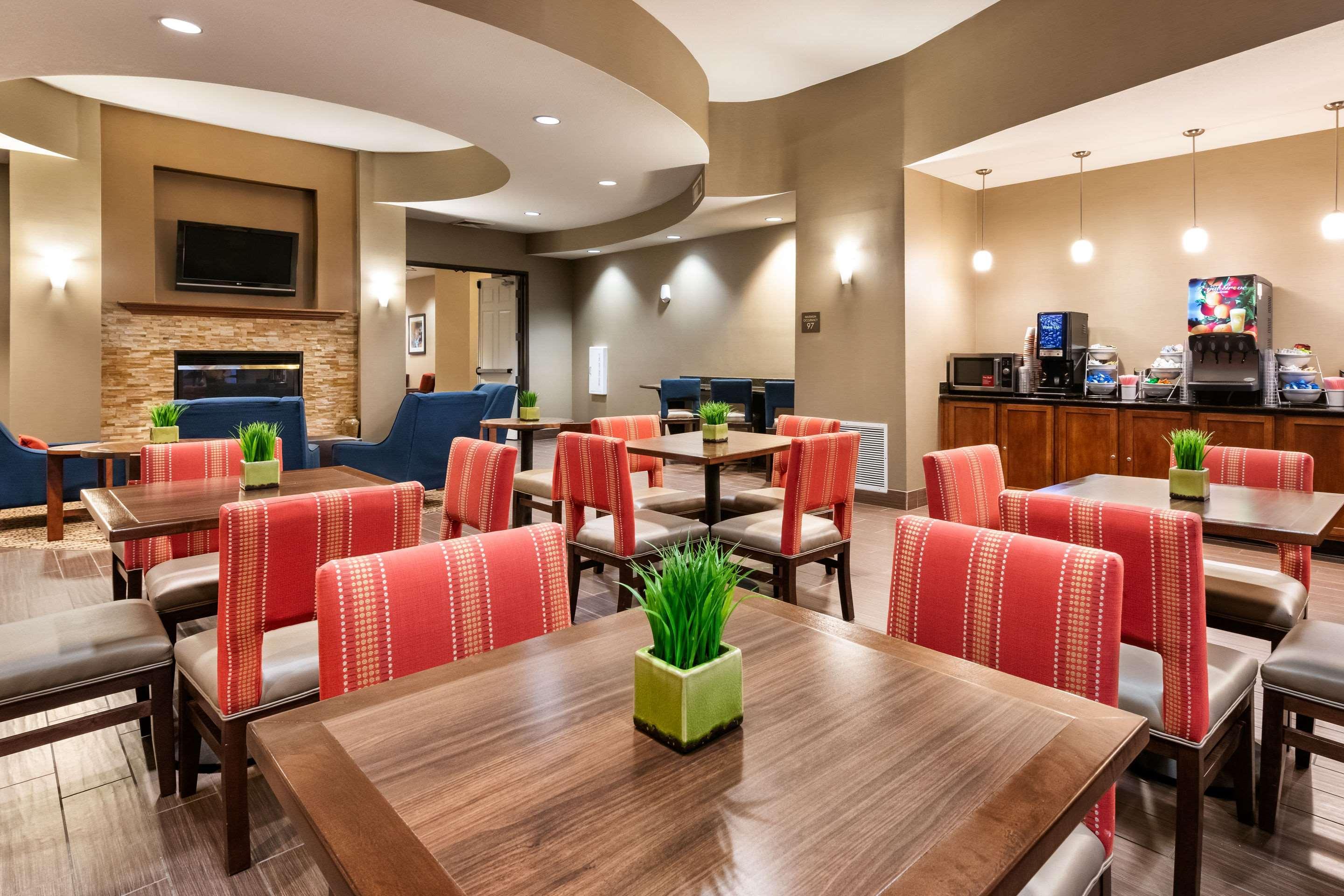 Comfort Suites Goodyear-West Phoenix Екстериор снимка